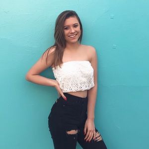 Meet your Posher, Isabella